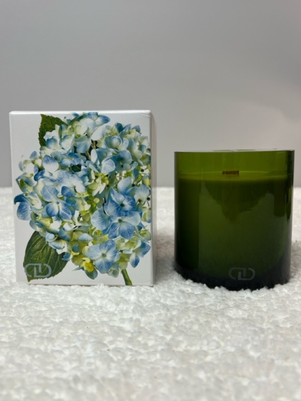 DayNa Decker Chandel "Indigo" Luxury16 OZ. Multisensory Candle w/Eco-Wood Wick